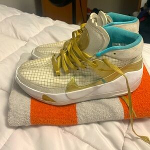Kids KD’s size 5